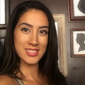 Meet your Posher, Desiree